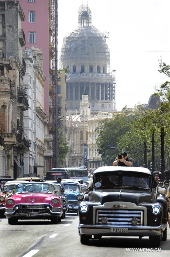 Cuba : concours de voitures de collection