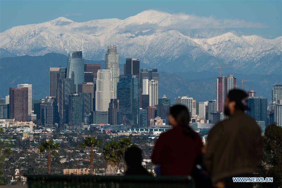 Vue du centre-ville de Los Angeles après la pluie