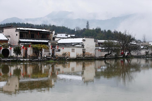 Chine: Paysages de neiges dans un village de l'Anhui