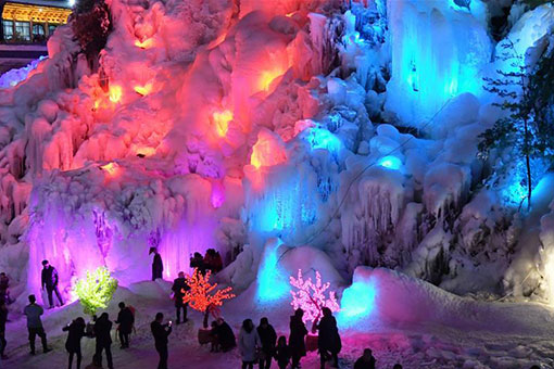 Des gla&ccedil;ons au site pittoresque de Dadunxia dans le nord-ouest de la Chine