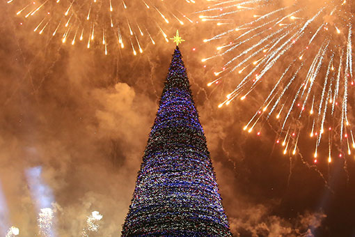 Arm&eacute;nie: un sapin de No&euml;l g&eacute;ant &agrave; Erevan