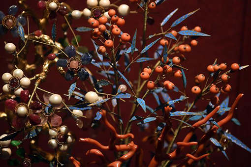 Chine : exposition pour c&eacute;l&eacute;brer la f&ecirc;te du Printemps dans la Cit&eacute; interdite