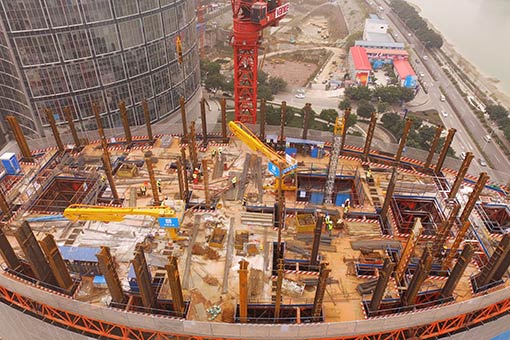 Construction d'un gratte-ciel à Chongqing