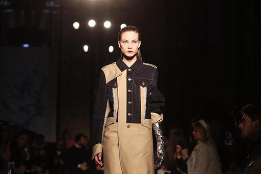 Semaine de la mode de Milan : d&eacute;fil&eacute; des cr&eacute;ations d'Atsushi Nakashima