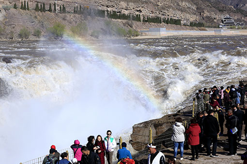 Chine: la cascade Hukou sur le fleuve Jaune