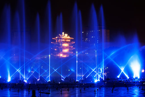 Chine : spectacle d'arts visuels &agrave; Jinan