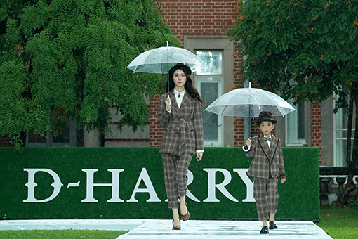 Chine: un d&eacute;fil&eacute; de mode &agrave; Shanghai