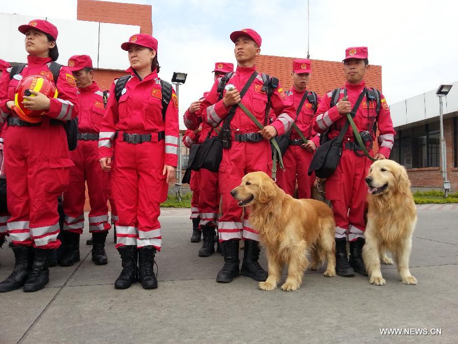 （国际）（2）中国国际救援队抵达尼泊尔