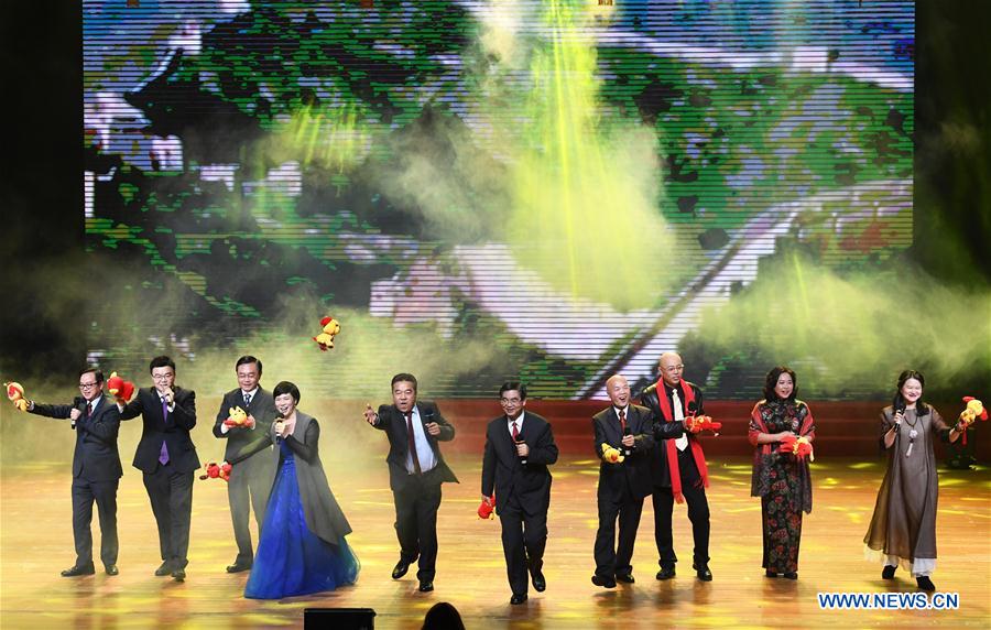 Chine : spectacle du Nouvel An dans une université de Chongqing