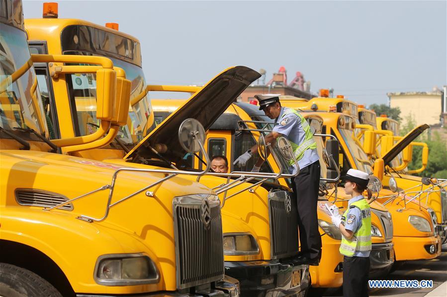 Chine : contrôles de sécurité des bus scolaires dans l'est du pays