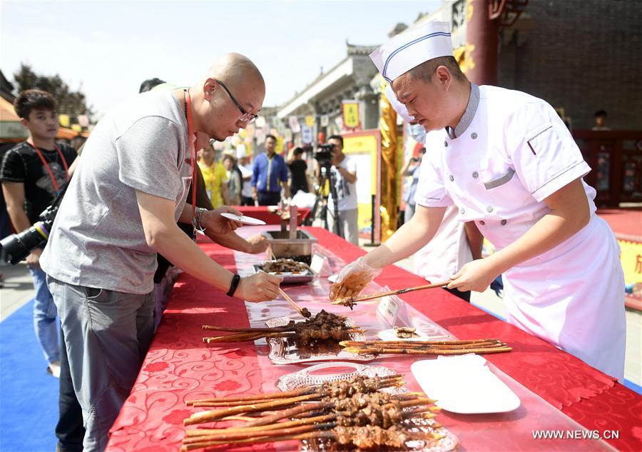 CHINA-YINCHUAN-FESTIVAL-FOOD COMPETITION (CN)