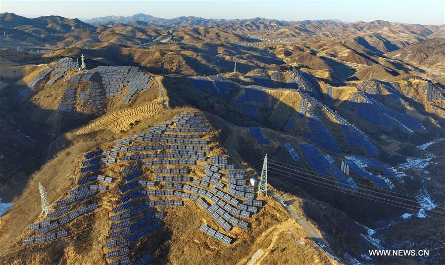 Centrale photovoltaïque dans le nord de la Chine