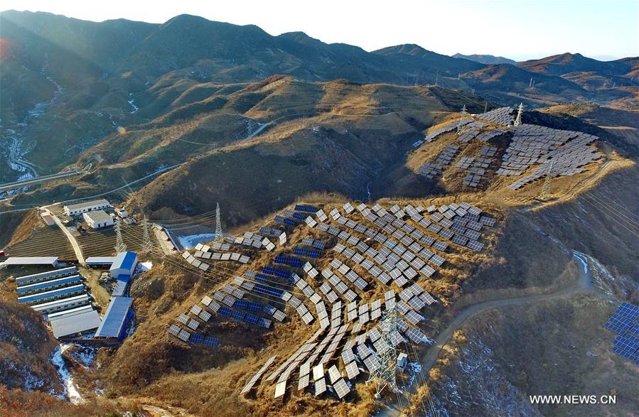 Centrale photovoltaïque dans le nord de la Chine