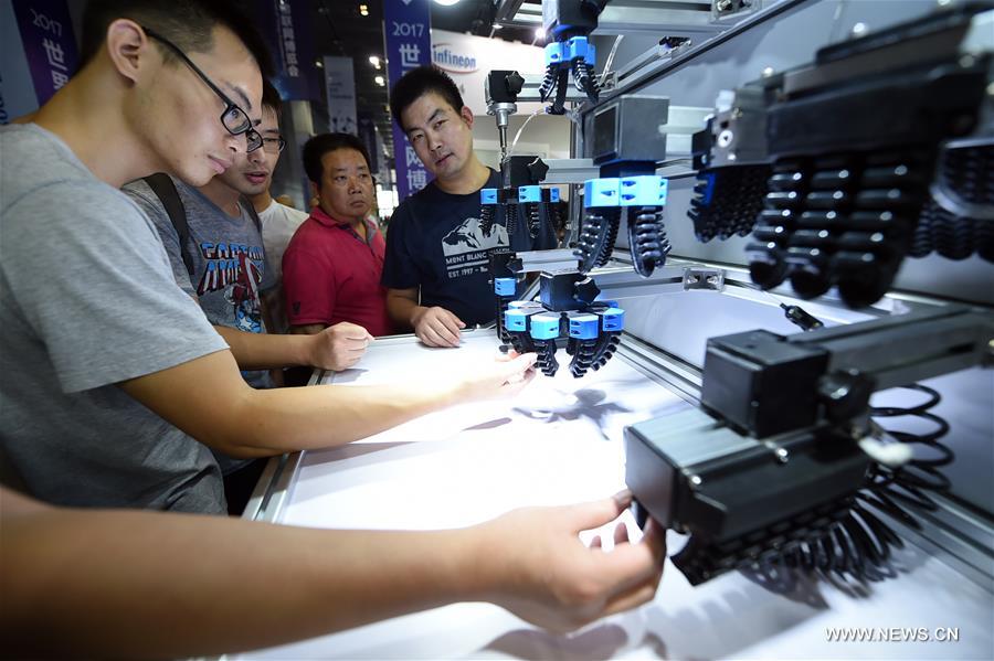 Chine : exposition sur l'Internet des objets à Wuxi au Jiangsu (est)