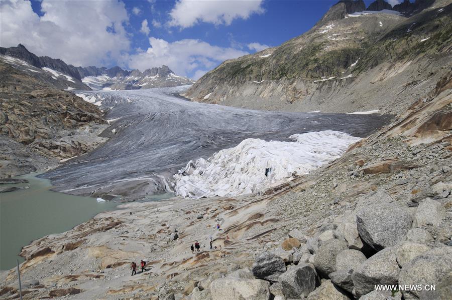 Suisse : le glacier du Rhône protégé contre le réchauffement climatique