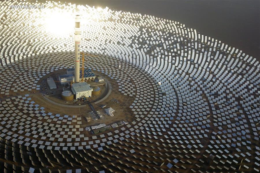 Chine : centrale thermique solaire au Gansu