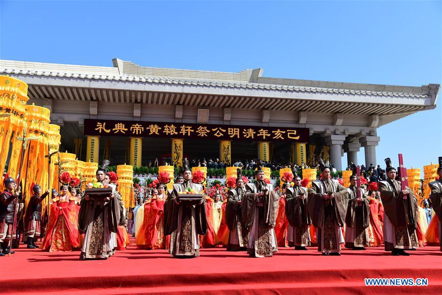 Chine : cérémonie pour rendre hommage à l'Empereur Jaune