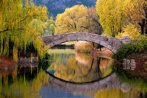 Chine: Beaux paysages du lac Yanqi &agrave; Beijing