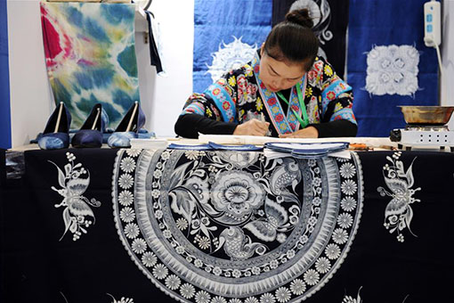 Chine : un salon des produits issus du patrimoine culturel immat&eacute;riel au Guizhou
