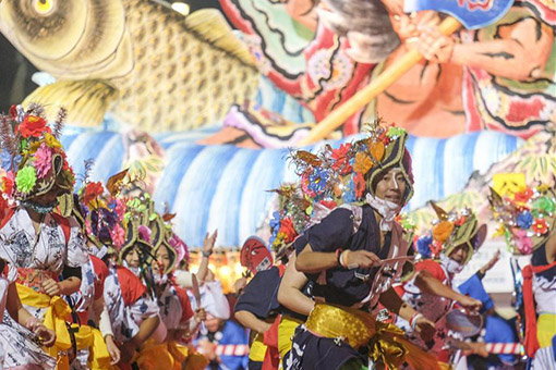 Etats-Unis : d&eacute;fil&eacute; de No&euml;l &agrave; Hollywood