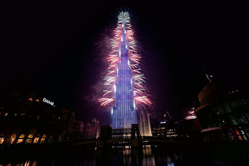Feux d'artifice du Nouvel An sur le Burj Khalifa &agrave; Duba&iuml;