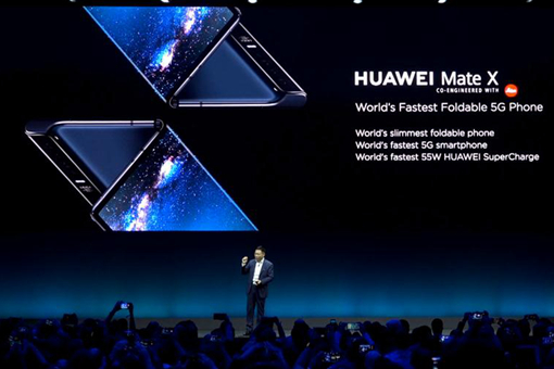 Espagne : Huawei pr&eacute;sente son smartphone pliable 5G &agrave; Barcelone