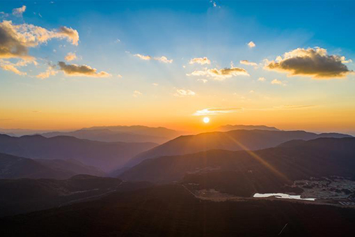Chine: paysage du mont Yulong enneig&eacute; au Yunnan