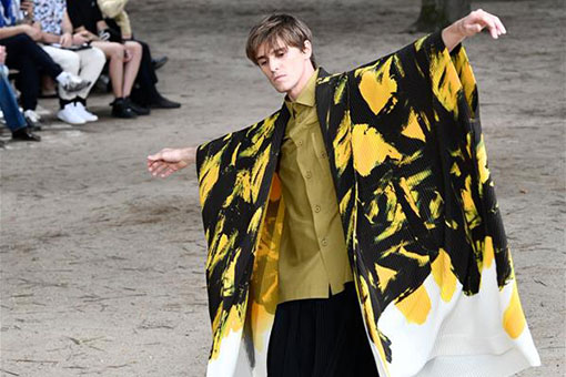 Mode masculine: D&eacute;fil&eacute; Issey Miyake Printemps/&Eacute;t&eacute; 2020 &agrave; Paris