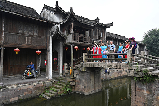 Vie quotidienne dans un vieux bourg de l'est de la Chine