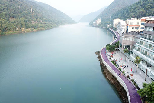 Chine: paysage du fleuve Xin'anjiang au Zhejiang