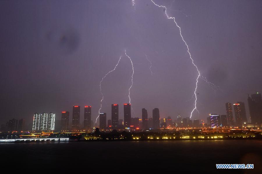 CHINA-HUNAN-CHANGSHA-LIGHTNING (CN)