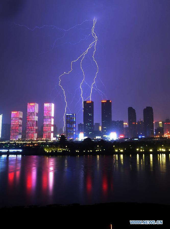 CHINA-HUNAN-CHANGSHA-LIGHTNING (CN)