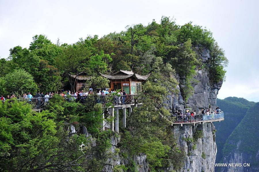 #CHINA-HUNAN-ZHANGJIAJIE-GLASS-ROAD ON CLIFF (CN)