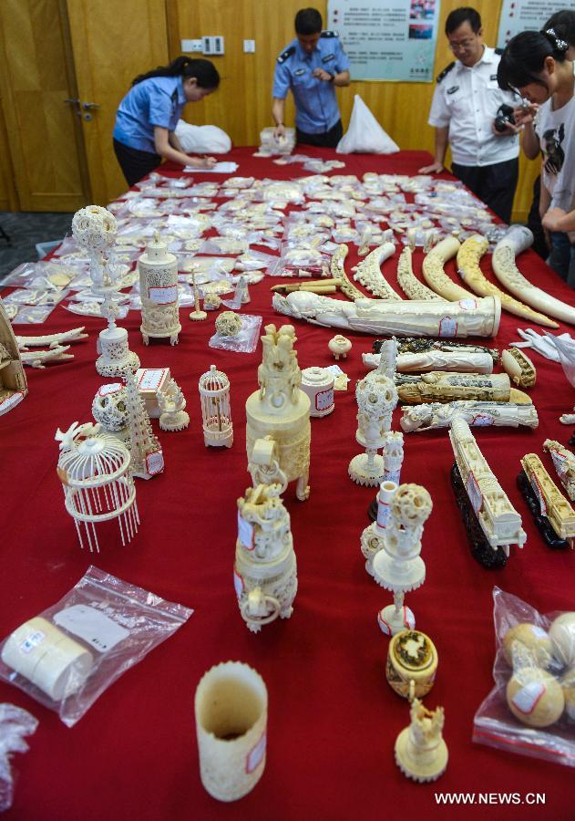 CHINA-HANGZHOU-CUSTOMS-IVORY SMUGGLING-SEIZURE (CN)