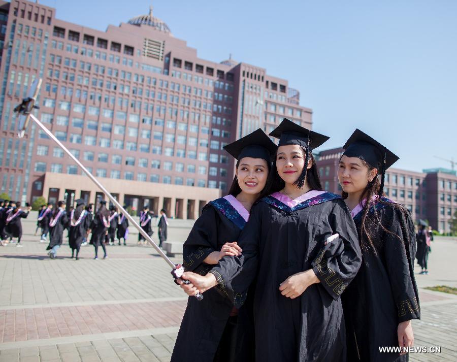 #CHINA-GRADUATION SEASON-PHOTOS (CN)