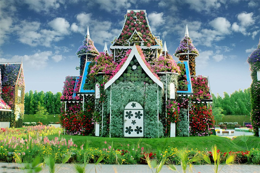 Dubaï : le plus grand jardin de fleurs au monde ouvre en plein  désert!_French.news.cn