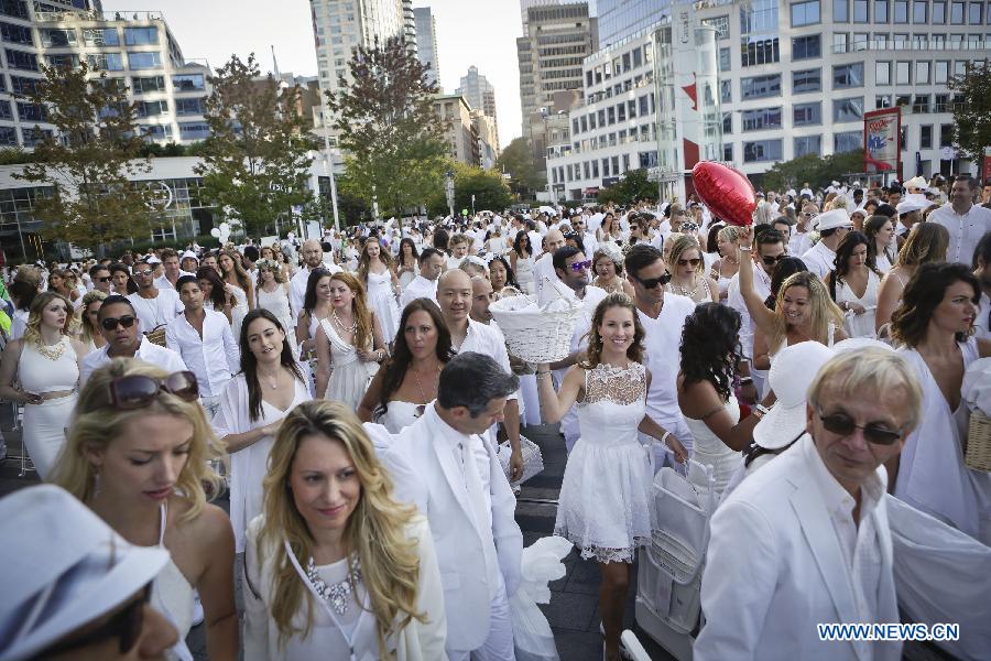 CANADA-VANCOUVER-DINER EN BLANC