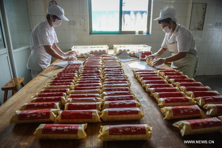 CHINA-ZHEJIANG-HANGZHOU-MOONCAKES (CN)