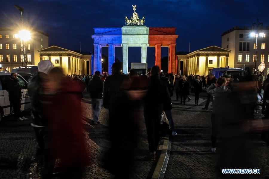 GERMANY-BERLIN-PARIS-ATTACKS-MOURNING 