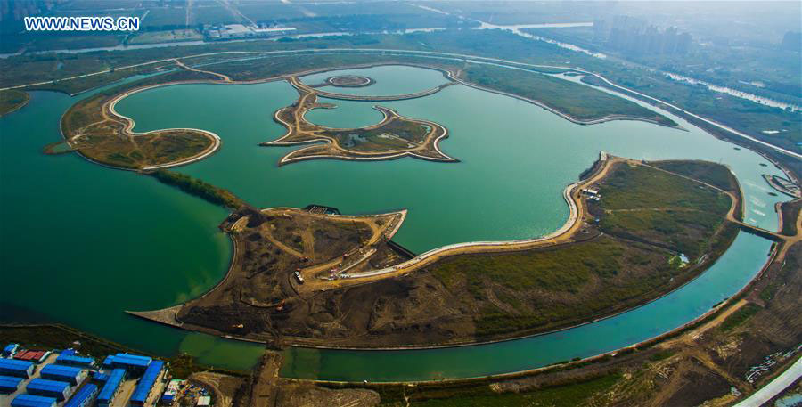 Photo arienne prise le 19 octobre 2015, montrant un lac artificiel  poissons de Shanghai   Shanghai.