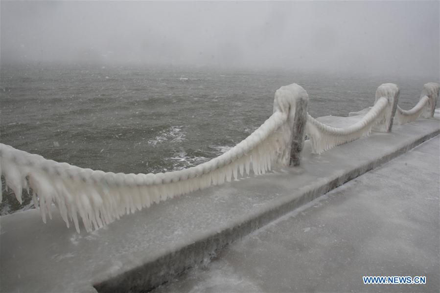 #CHINA-SHANDONG-YANTAI-ICE WORLD (CN)