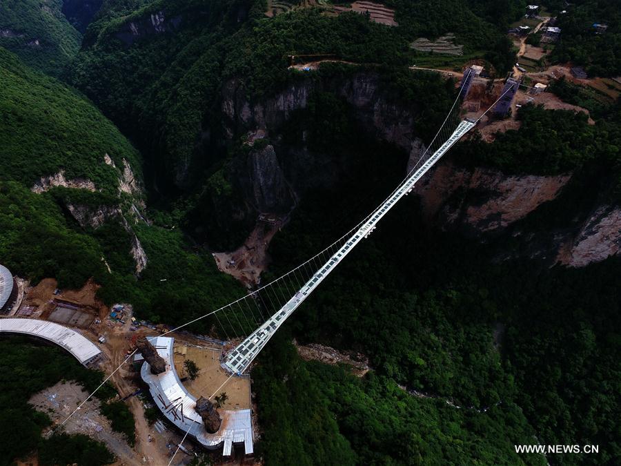 Pont en verre à Zhangjiajie