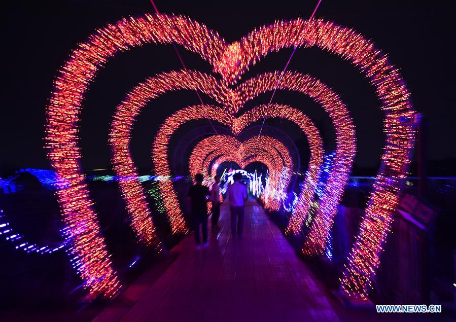 Chine : festival d'illuminations au Shanxi