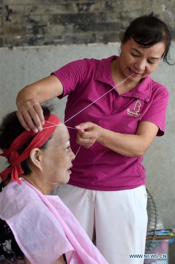 CHINA-NANNING-TRADITIONAL FACIALS(CN)