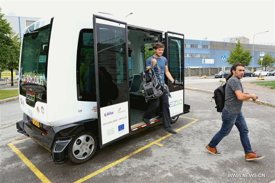 Mini-bus sans conducteur à Helsinki