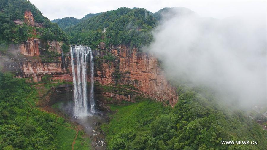 La zone touristique de la montagne Simian à Chongqing 