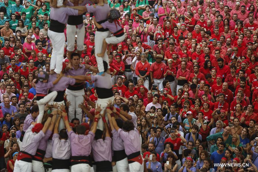 Espagne : Concours de tours humaines à Tarragone