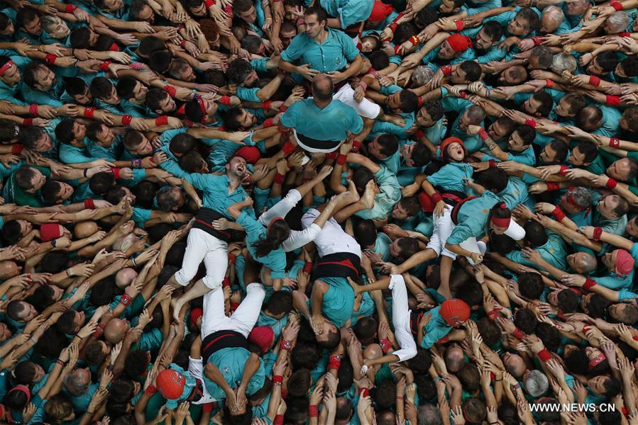 Espagne : Concours de tours humaines à Tarragone