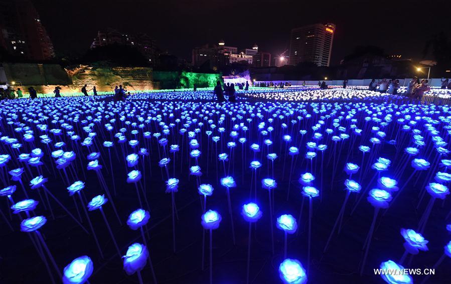 Chine : spectacle de lumières LED à Fuzhou