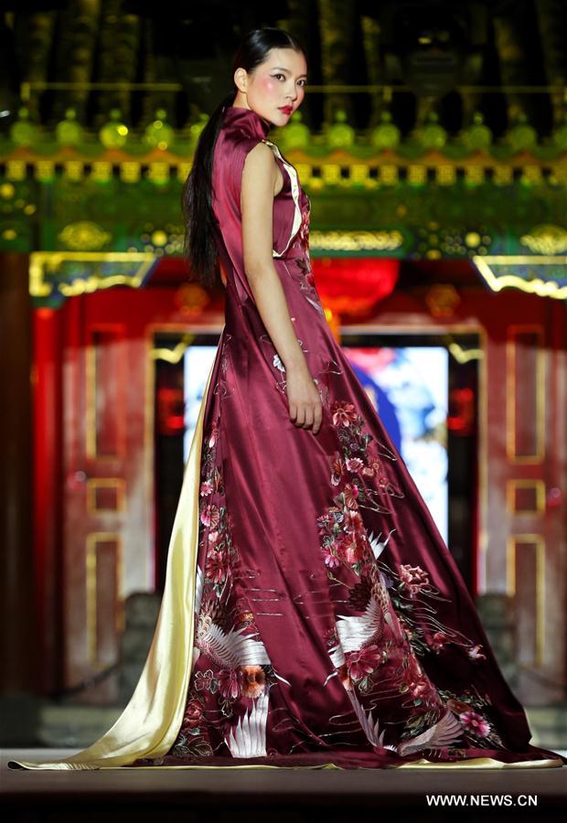 Semaine de la mode de Chine : défilé Zeng Fengfei